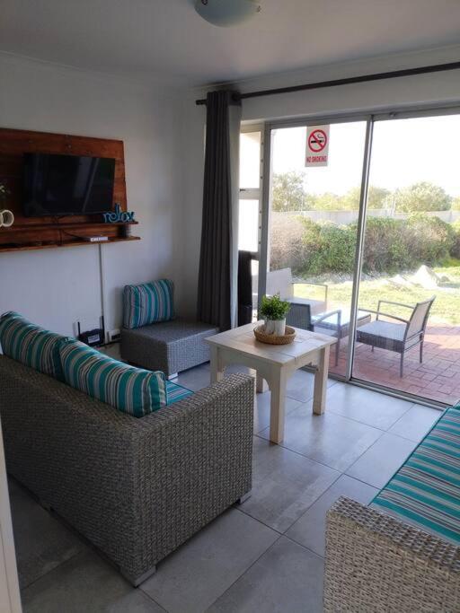 Marineview Getaway Apartment Hermanus Exterior photo